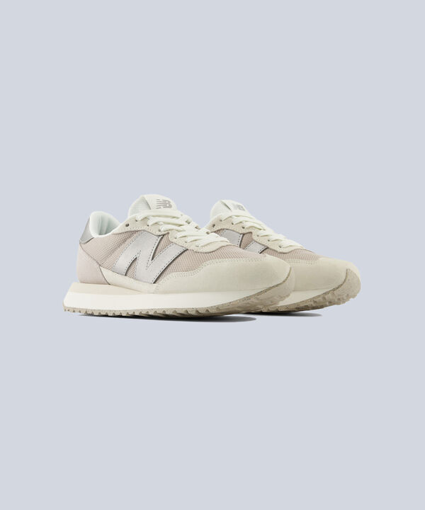 Tenis New Balance Para Mujer Crema